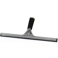 14x35 cm ölçülerindeki pratik paslanmaz cam silme aparatı, cam temizliğinde yüzeydeki temizlik sıvısının uzaklaştırılmasına yardımcı olur. 35 cm uzunluğu ve dayanıklı yapısıyla farklı cam temizliği uygulamalarında kullanışlı bir ekipmandır.