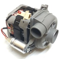Su püskürtme pompası, entegre motor ve bağlantı üniteleriyle komple bir sistemdir. Yerli üretim kalitesine sahip bu orijinal yedek parça, makinenizin sorunsuz çalışması için ideal teknik çözümdür.