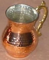 İmalatçısından en kaliteli bakır ayran maşrapaları modelleri kebapçılara en uygun otantik bakır maşrapa toptan kulplu dekoratif bakır ayran maşrapası satış listesi işlemeli bakırdan ayran içme maşrapa fiyatlarıyla bakır su ayran servis maşrapası satıcısı