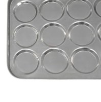 Pres baskı teknolojisiyle üretilen 12.5 cmlik özel gözler, hamurlarınızın tabana yapışmasını önler ve her kullanımda fırından standart, kusursuz büyük hamburger ekmekleri çıkarmanızı sağlar. Sanayi tipi mutfağınıza ömürlük bir yatırımdır.
