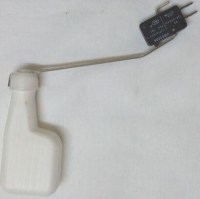 Buz Makinası Şamandırası:Endüstriyel buz makinası şamandırası Uğur Buzal 30 60 100 kiloluk buz makinalarında kullanılan su şamandırasıyla elektrik svicinden oluşan takımdır.Buz makinası şamandırası orijinal Uğur yedek parçasıdır - Uğur buz makinası şaman