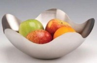Paslanmaz çelik gövdesiyle uzun ömürlü ve gıda güvenliğine %100 uyumlu endüstriyel meyve sunum kasesi. 25 cm ideal çapı ve 10 cm yüksekliğiyle öne çıkan bu şık ürün, İstanbul merkezli firmamızdan 81 ile güvenli kargo ile satışta.
