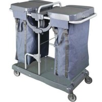 Endüstriyel tip brandalı çamaşır toplama ve dağıtma arabası, 20 kg ağırlığı ve 0,28 m3 koli hacmiyle kompakt ve dayanıklı bir yapıdadır. Çift torba özelliği sayesinde tekstil ürünlerini sınıflandırarak taşıma imkanı sunan profesyonel bir ekipmandır.