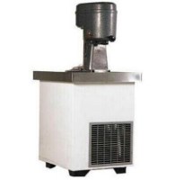 Sadece yapıcı olarak tasarlanan L-30 dondurma makinesi, dahili kompresörü ve ergonomik tasarımıyla yer kaplamaz. 2 yıl garantili ve 15 yıl yedek parça desteğiyle sunulan bu güç donanımlı makine, kesintisiz dondurma üretimi için idealdir. Hemen inceleyin.
