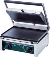 Büfe tipi elektrikli düz yüzeyli tost makinesi; 410x410 mm dış ölçülere, 380x280 mm döküm alana ve 29 kg ağırlığa sahiptir. 230V ile çalışan, 2 yıl garantili ve 10 yıl yedek parça destekli profesyonel tost makinesini sepete ekleyerek güvenle satın alın.