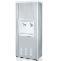 Gıdaya uygun PC iç haznesi ve 150W ekonomik güç tüketimiyle fabrikalar, şantiyeler ve atölyeler için tasarlanmıştır. Isı kaybını önleyen enjeksiyon poliüretan yalıtımı sayesinde kesintisiz ve ekonomik soğuk su sağlar.