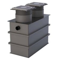 Yüksek yoğunluklu polietilen malzemeden üretilen, 450 kg ağırlığında ve 119x357x206 cm ölçülerinde dev sanayi tipi atık yağ ayırıcı tankı. Kimyasallara, çürümeye ve UV ışınlarına karşı tam dayanıklı zemin altı profesyonel atık yönetimi ayrıştırıcısı.