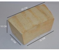 20x16x10 cm ölçülerinde, konik yapılı, yüksek ısıya dayanıklı fırın kemer tuğlası. Kubbeli fırın yapımı, tandır ve kuyu fırınları için uygun, pürüzsüz yüzeyli ateş tuğlası görseli. #fırıntuğlası #kemertuğlası #ateştuğlası #fırınimalatı #pidefırını, İmala