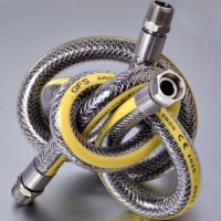 40 cm uzunluğundaki esnek Flex Gaz Hortumu, ev tipi gazlı cihazların uygun bağlantılarında kullanım için tasarlanmıştır. Set üstü ocak bağlantılarında değerlendirilebilen ürün, kaliteli flex yapısıyla pratik ve kullanışlı bir bağlantı çözümüdür.