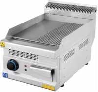 400x630x300 mm ölçülerinde gemi tipi elektrikli ızgara, yarısı oluklu yarısı düz krom pişirme yüzeyli, 440 Volt 60 Hz deniz tipi elektrik sistemine uygun paslanmaz çelik profesyonel set üstü ızgara.