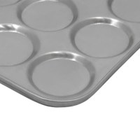 İmalathanenizde yer ve zamandan maksimum tasarruf! Modern kenar dizaynı sayesinde üst üste milimetrik olarak oturan 40x60 cm hamburger ekmeği tavalarımız, hazırlık ve depolama alanlarında minimum yer kaplar.