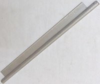 Empero pide, lahmacun, lavaş ve mantı hamuru açma makinelerinde merdaneye yapışan hamurları süpürerek pürüzsüz açım sağlayan 30 cm genişliğinde alüminyum sıyırma bıçağıdır. Dayanıklı yapısıyla merdaneleri korur, hijyenik çalışma sunar.