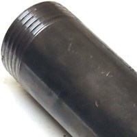 Brülör gaz borusunun hassas diş açılmış bağlantı ucu detayı. Kaliteli işçilikle üretilen dişli uç kısmı, uyumlu olduğu tüm marka ve modellerdeki doğalgazlı ve tüplü brülörlere güvenle monte edilir.
