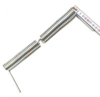 25,5 cm uzunluğundaki Işıkgaz Silverinox tost makinesi kapağı yayı, 20 dilimlik profesyonel tost makinelerinde kullanıma uygundur. Silverinox 2131 modelinde kullanılan yay, uyumlu tost makinelerinde kapak mekanizmasının hareketini destekler.