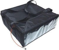 50x50x20 cm boyutlarında, 12 volt rezistanslı ısıtma sistemine sahip siyah Impertex kumaş pizza taşıma çantası. İç ısısını 50 dereceye kadar yükseltebilen, özel köpük yalıtımlı ve su geçirmez profesyonel paket servis ekipmanı.
