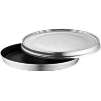 30 cm ölçüsünde kapaklı alüminyum pizza tepsisi. 1,34 litre kapasite, 1,8 mm kalınlık, 2,5 cm yükseklik ve 2 kat siyah non-stick yüzeye sahiptir. Alüminyum kapaklı yuvarlak tasarımıyla pizzacılar ve profesyonel mutfaklarda kullanılabilir.