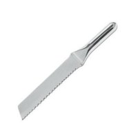 30x3,4 cm ölçülerinde paslanmaz çelik dişli pasta ve krema bıçağı. Tamamı paslanmaz çelik sapıyla %100 hijyeniktir. İki tarafı küt yapısı sayesinde pastacılıkta krema alma, yayma, düzeltme ve pasta kesme işlemlerinde en rahat kullanımı sağlar.