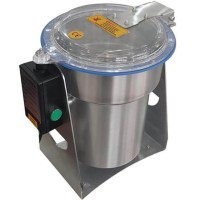 38 cm yüksekliğinde, 28 cm kazan ağız çapına sahip paslanmaz çelik kuru gıda öğütme makinesi. Güçlü motor bloğu, kilitlenebilir kapak sistemi ve yüksek devirli bıçak düzeneği ile profesyonel kullanıma uygun kompakt sanayi tipi öğütücü ve parçalayıcı.