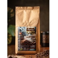 Seçkin harmanlardan oluşan 1 kg çekirdek espresso, tüm öğütücü ve kahve makinelerinde yüksek performans sağlar. Çikolata ve fındık notalarıyla dengelenmiş bu kahve, taze öğütüldüğünde maksimum aroma sunar. Profesyonel baristaların tercihi, ekonomik paket