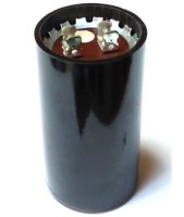 145-174 UF 220V AC monofaze motor kalkış kondansatörü; çöp öğütücü, hamur yoğurma mikseri, salam makinesi ve su pompası motorlarına güçlü ilk hareketi verir. Motor sargılarını korur ve zorlanmaları önler. Sepete ekleyerek güvenle satın alabilirsiniz.