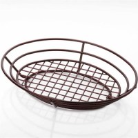 El işçiliğiyle üretilen oval meyve ve ekmek sepeti, çelik tel gövdesi ve fırın boyalı metal yapısıyla servis alanlarına şık bir görünüm kazandırır. Restoran, kafe, otel, pastane ve açık büfe sunumlarında meyve, ekmek ve ikramlıklar için kullanılabilir.