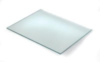 46x65 cm ölçülerindeki Fimor pastane fırın camı, ısıya dayanıklı temperli cam yapısıyla uygun endüstriyel fırınlarda kullanılabilir. Konveksiyonlu, buharlı, fanlı ve ekmek fırınları için yedek cam seçeneğidir.