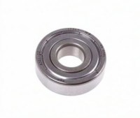 Salam, kaşar ve pastırma dilimleme makinelerinin motorlarında kullanılan SKF 6201-ZZ orijinal motor rulmanı. Çift taraflı metal toz kapağı sayesinde yağ sızıntısını ve toz girişini önler, motorun ısınmadan ve sessiz çalışmasını sağlar. Hızlı kargo imkanı