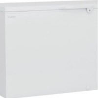 Geniş gıda stokları için 416 litre kapasiteli ticari sandık tipi dondurucu (dipfriz). R600a soğutucu gaz sistemi ve -18 / -23 °C ideal çalışma aralığı sayesinde gıdaların tazeliğini korur. Yıllık 565,39 kWh düşük tüketimiyle mükemmel enerji verimliliği s