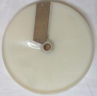 Sebze parçalama makinası çelik bıçaklı disk parçalarının satışı. Plastik gövdeli, paslanmaz çelik 6 mm bıçaklı bu profesyonel disk ile sebze hazırlık verimliliğinizi artırın. Toptan ve perakende seçenekleriyle hemen sepetinize ekleyin.