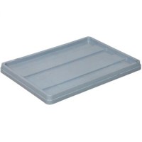 Çamaşır ve tekstil sepetleri için %100 birinci kalite UV katkılı gri polietilen plastik malzemeden üretilmiş, darbelere dayanıklı, 57 cm uzunluğunda ve 41.5 cm enindeki endüstriyel sepet kapağının stüdyo fotoğrafı.