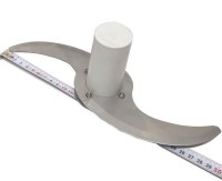 Orijinal Sefa Çelik 5 kg soğan, domates ve biber parçalama makineleri için üretilmiş paslanmaz çelik bıçak. Kare mil geçmeli dayanıklı plastik göbeği ile kolayca takılır. Sebze ve maydanozları ezmeden, suyunu salmadan eşit şekilde kıyar ve doğrar.