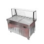 Apollo rulo dondurma makinesi, 50x50 cm boyutundaki iki adet karesel tavası ve ayak pedallı defrost özelliği ile hızlı servis imkanı sunar. R410a çevre dostu gaz ve çift kompresör teknolojisiyle en yoğun müşteri trafiğinde bile kesintisiz performans.