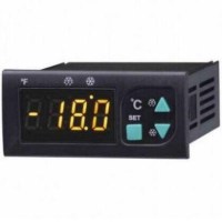 EDT2411A model dijital göstergeli endüstriyel buzdolabı termostatı. Kırmızı LED ekranlı, tek NTC problu, defrost özellikli ve montaj aparatları ile birlikte görünen dijital sıcaklık kontrol cihazı.