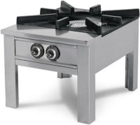 600x800x500 mm ölçülerinde, paslanmaz çelik gövdeli ve ağır hizmet tipi döküm ızgaralı ventilli yer ocağı. Magnet emniyet valfli gaz musluğu ve sağlam ayak yapısıyla profesyonel yemek pişirme tencereleri için tasarlanmış endüstriyel ocak.