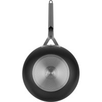 Hem iç hem dış yüzeyde bulunan non-stick katman sayesinde üstün yapışmazlık ve zahmetsiz temizlik.