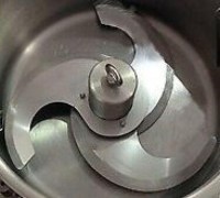 Geleneksel zırh kıyması hazırlamak için 3 kesici bıçaklı orijinal Dev Mikser zırh kıyma makinesi bıçağı. Paslanmaz krom çelikten üretilmiş kebaplık et parçalama yedek parça seçeneklerini keşfedin, kargo ile kapınıza gelsin.