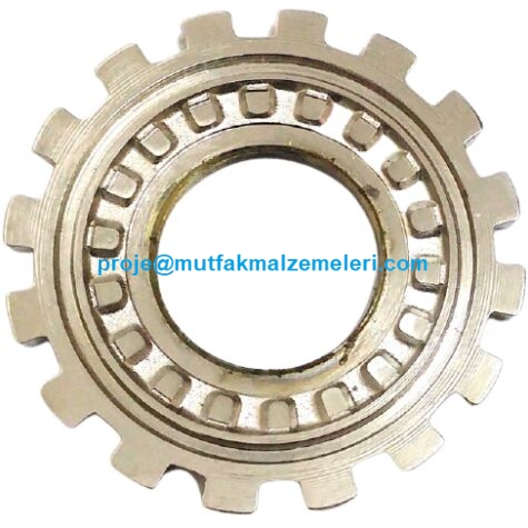 Santos Type No 62 bar blender haznesindeki sarı bıçağın altına takılan orijinal bıçak somunudur. Kaliteli malzeme yapısıyla aşınmalara ve sıvı sızıntılarına karşı uzun ömürlü kullanım sağlar. Bar, kafe ve otel blenderları için ideal çözümdür.